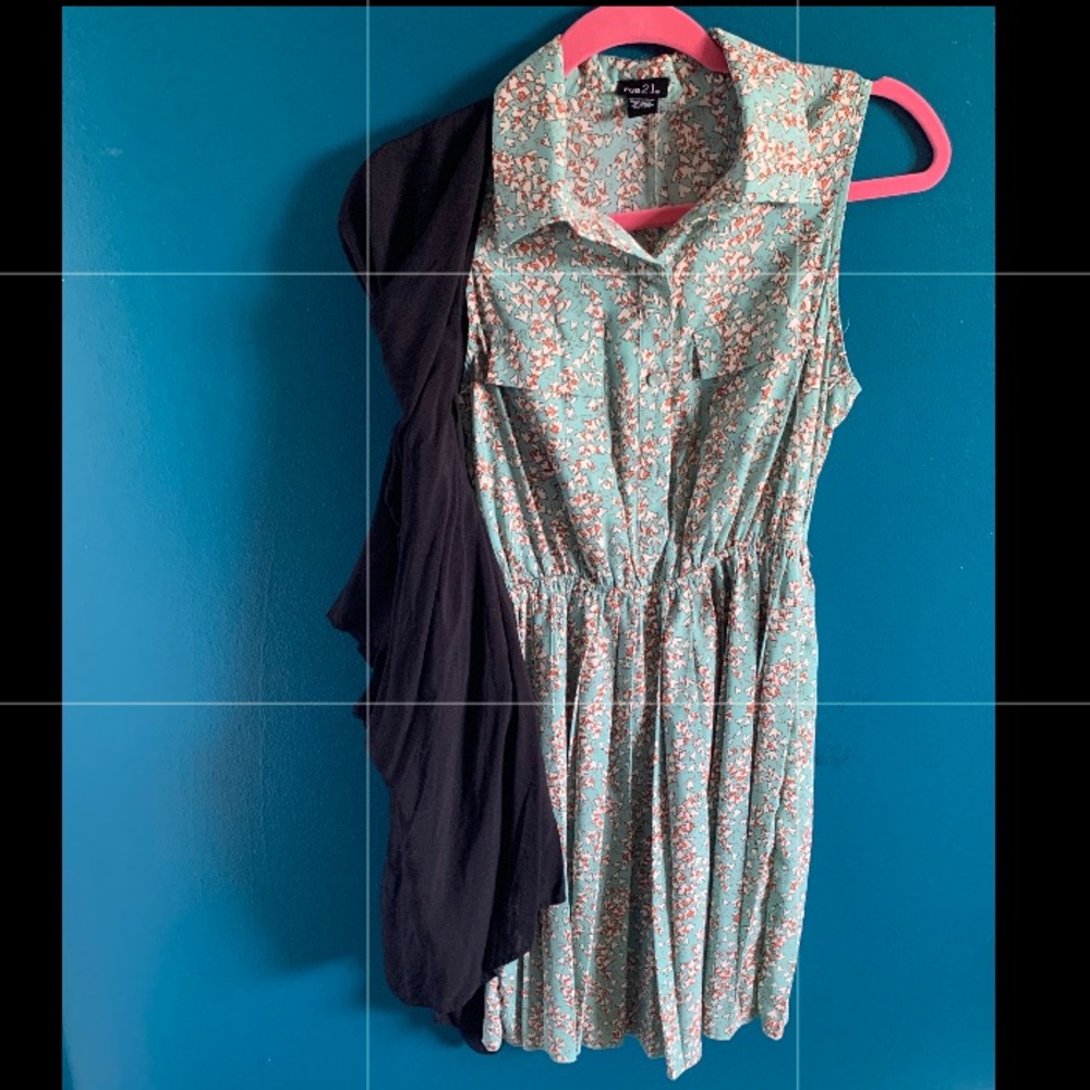 Dress - Picture 4 of 4